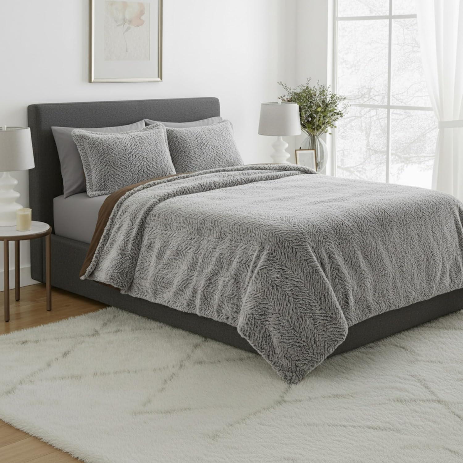 imageLavish Home King Size Comforter Set 3Piece MinkStyle Faux Fur Blanket and 2 Shams Cozy MachineWashable King Bedding Set GreyChocolateBlack
