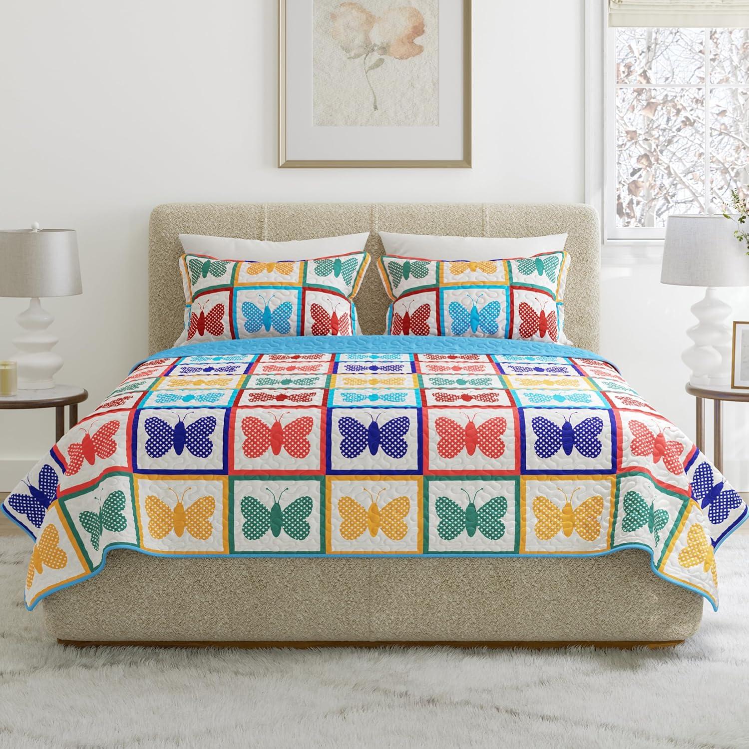 imageLavish Home 3Piece King Quilt Bedding Set Bedspread and 2 King Pillow Shams with Patriotic Star Pattern Lightweight Bed Set for All Seasons Soft Microfiber Coverlet StarsStripesMulticolor