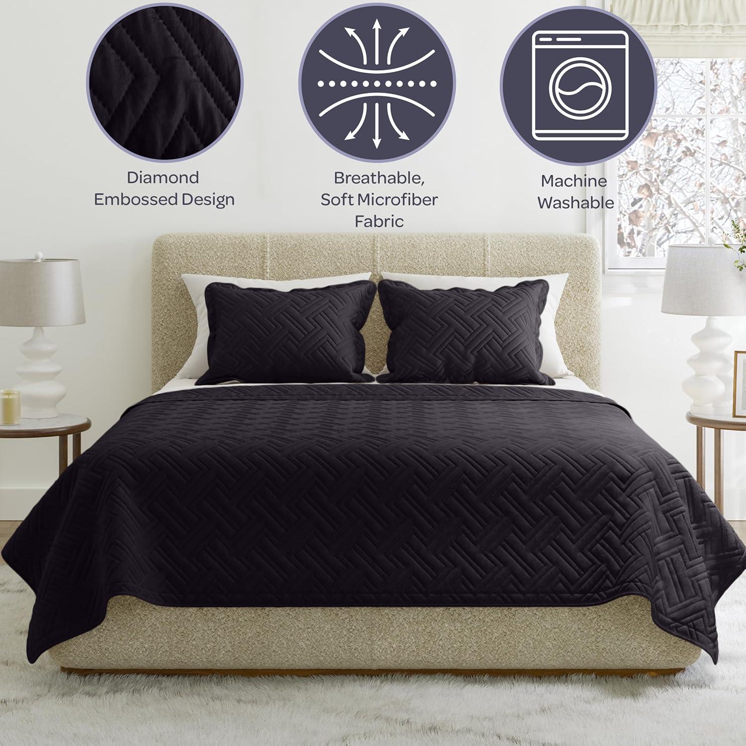 imageLavish Home 3Piece King Quilt Bedding Set Bedspread and 2 King Pillow Shams with Patriotic Star Pattern Lightweight Bed Set for All Seasons Soft Microfiber Coverlet StarsStripesBlack
