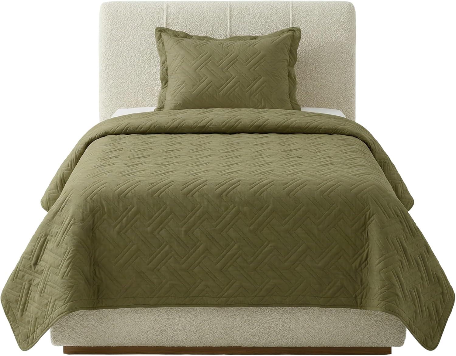 imageLavish Home 3Piece King Quilt Bedding Set Bedspread and 2 King Pillow Shams with Patriotic Star Pattern Lightweight Bed Set for All Seasons Soft Microfiber Coverlet StarsStripesOlive Green