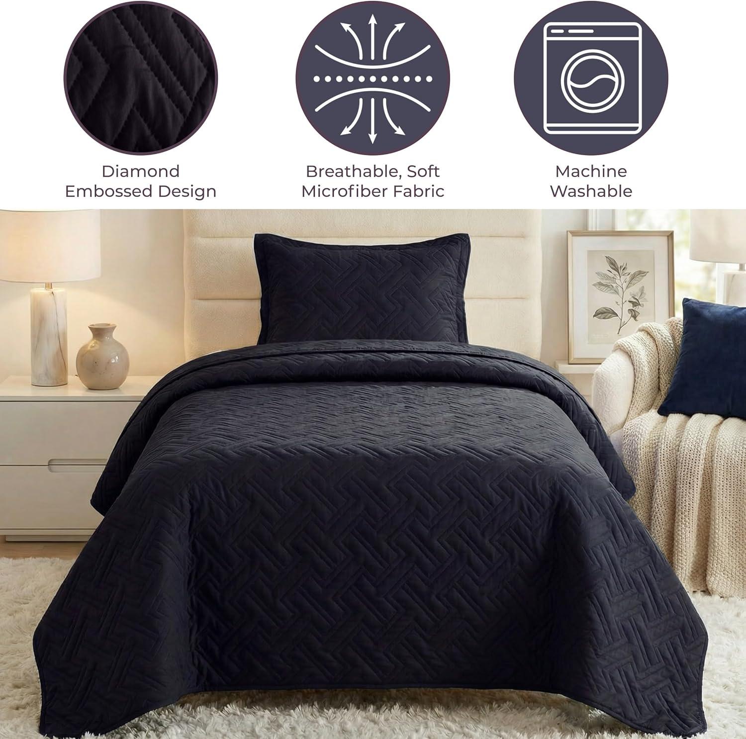 imageLavish Home 3Piece King Quilt Bedding Set Bedspread and 2 King Pillow Shams with Patriotic Star Pattern Lightweight Bed Set for All Seasons Soft Microfiber Coverlet StarsStripesBlack