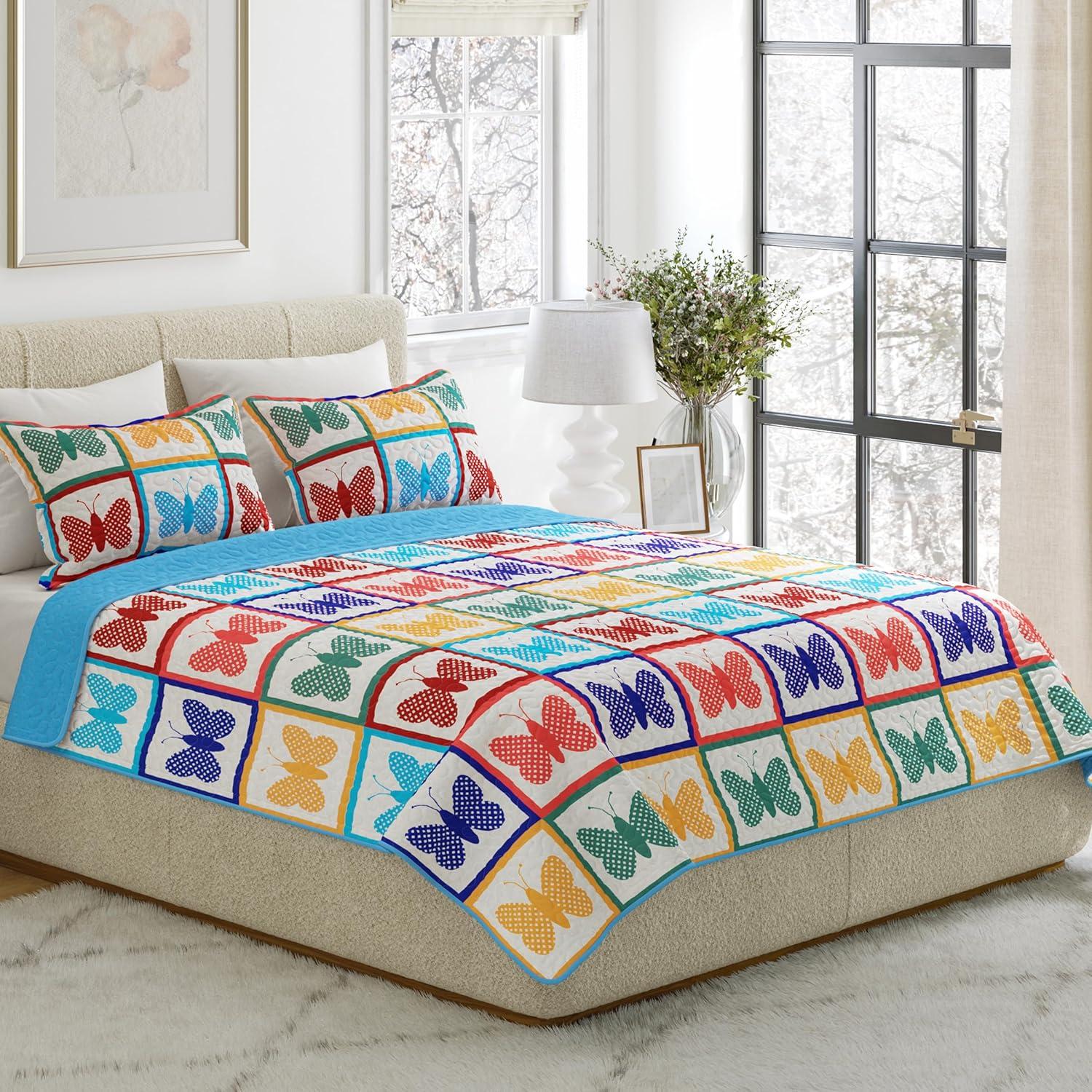 imageLavish Home 3Piece King Quilt Bedding Set Bedspread and 2 King Pillow Shams with Patriotic Star Pattern Lightweight Bed Set for All Seasons Soft Microfiber Coverlet StarsStripesMulticolor