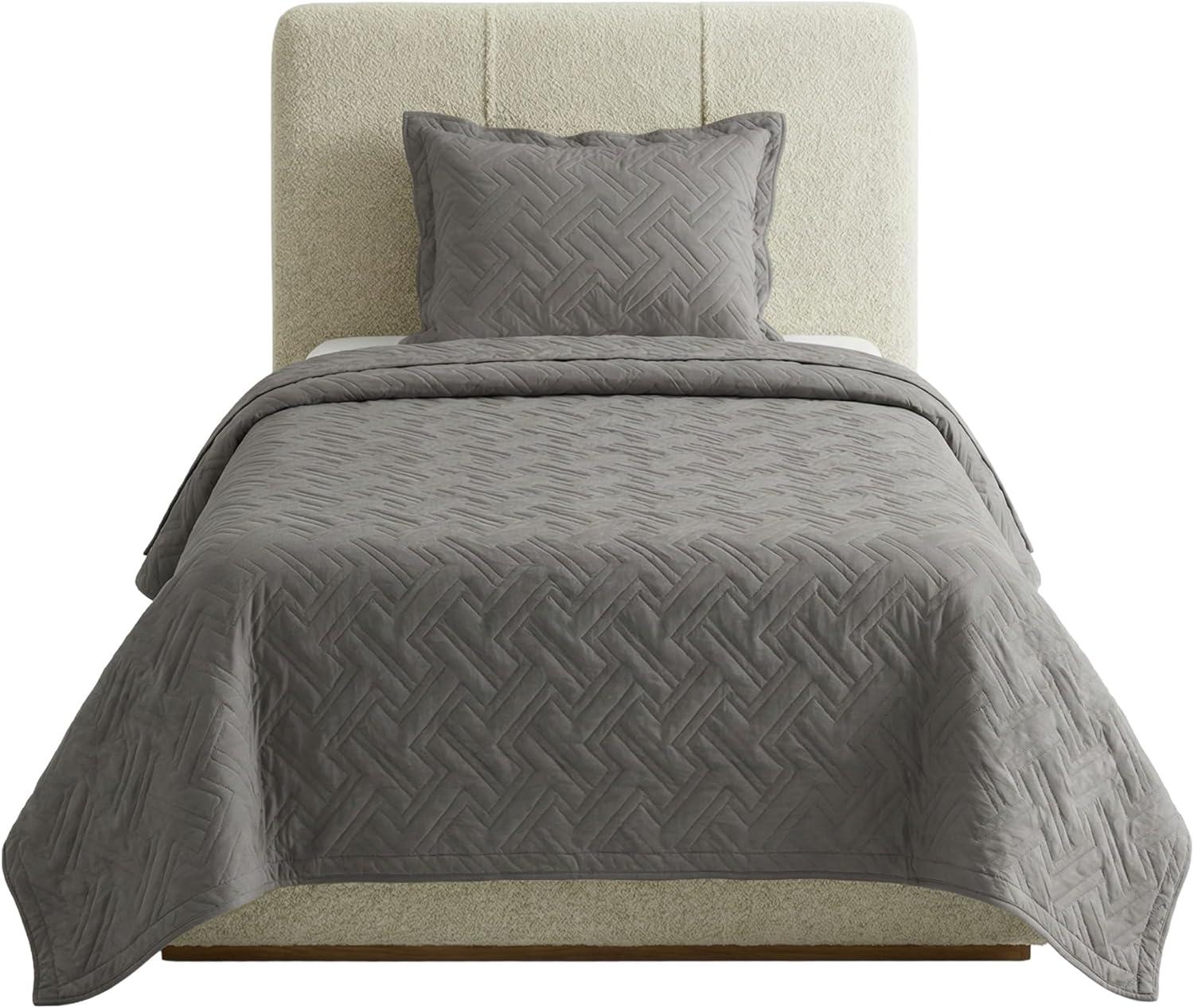 imageLavish Home 3Piece King Quilt Bedding Set Bedspread and 2 King Pillow Shams with Patriotic Star Pattern Lightweight Bed Set for All Seasons Soft Microfiber Coverlet StarsStripesGray