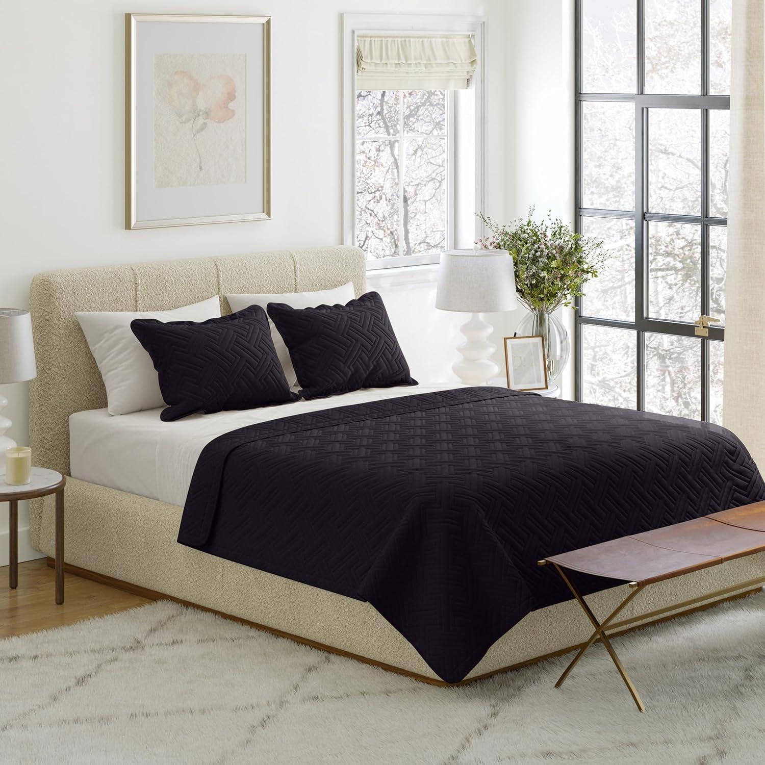 imageLavish Home 3Piece King Quilt Bedding Set Bedspread and 2 King Pillow Shams with Patriotic Star Pattern Lightweight Bed Set for All Seasons Soft Microfiber Coverlet StarsStripesBlack