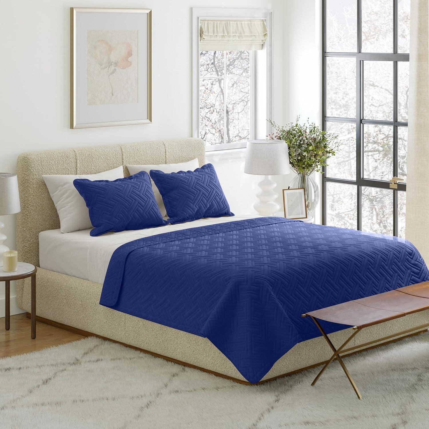 imageLavish Home 3Piece King Quilt Bedding Set Bedspread and 2 King Pillow Shams with Patriotic Star Pattern Lightweight Bed Set for All Seasons Soft Microfiber Coverlet StarsStripesBlue