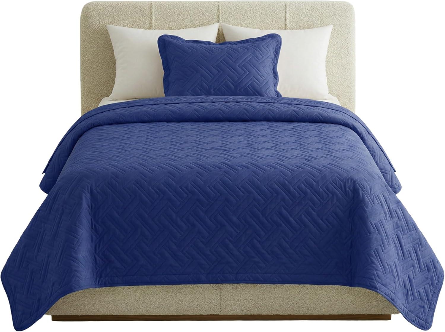 imageLavish Home 3Piece King Quilt Bedding Set Bedspread and 2 King Pillow Shams with Patriotic Star Pattern Lightweight Bed Set for All Seasons Soft Microfiber Coverlet StarsStripesBlue