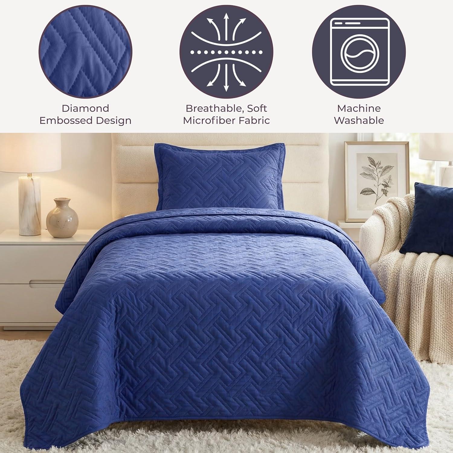 imageLavish Home 3Piece King Quilt Bedding Set Bedspread and 2 King Pillow Shams with Patriotic Star Pattern Lightweight Bed Set for All Seasons Soft Microfiber Coverlet StarsStripesBlue