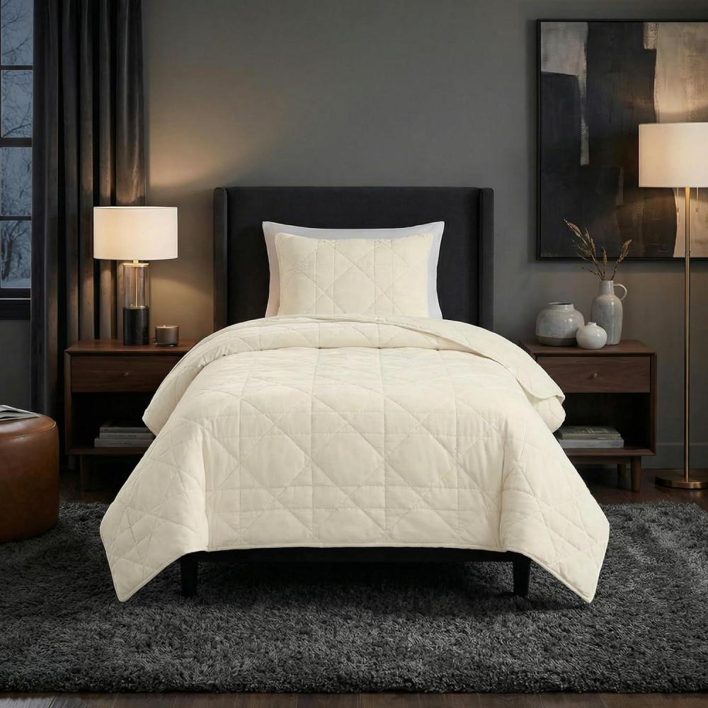 image3PC Velvet Queen Quilt Bedding Set  96x92 Inch Queen Bedspread and Matching Pillow Shams  Medium Weight Bed Set for All Seasons  Ultra Soft Luxury Cotton Velvet Bedding by Lavish Home NavyCream