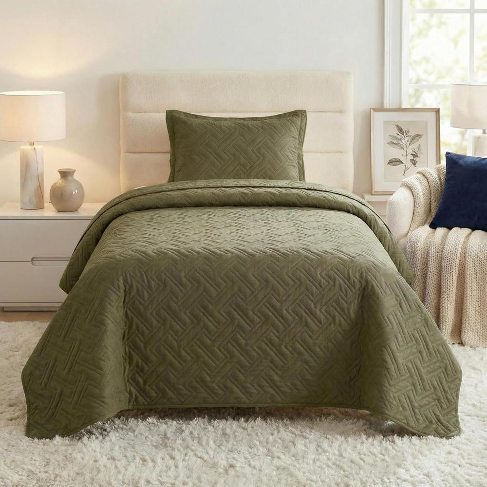 imageLavish Home 3Piece King Quilt Bedding Set Bedspread and 2 King Pillow Shams with Patriotic Star Pattern Lightweight Bed Set for All Seasons Soft Microfiber Coverlet StarsStripesOlive Green