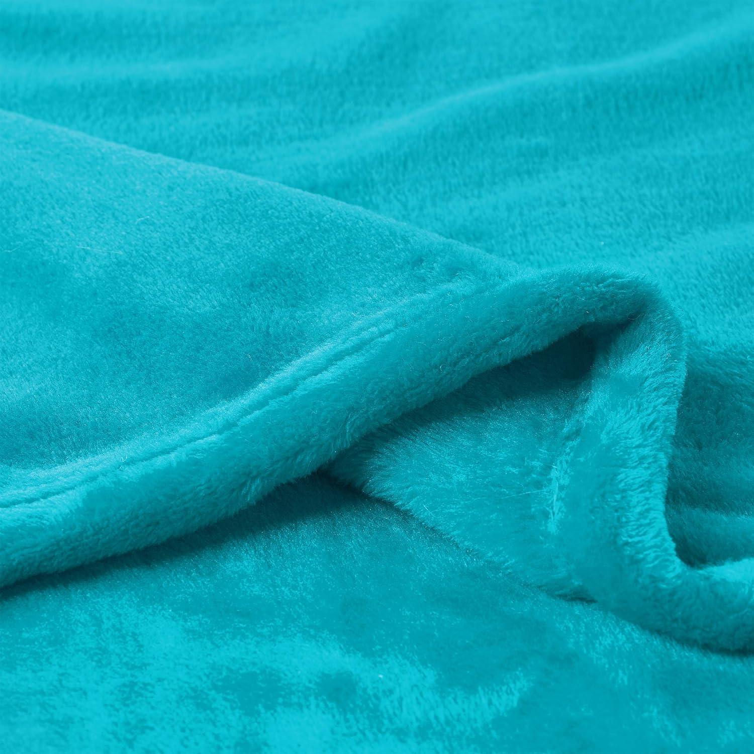 imageLavish Home Velvet Throw Oversized Microfiber Velvet Solid Polyester Throw Blanket Breathable and Machine Washable in Lagoon Green