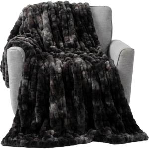 Lavish Home Oversized Ruched Faux Fur Blanket – 60×80-Inch Plush Polyester Faux Fur Queen-Size Throw for Sofas and Beds – Luxurious Bedding (Pink)(Black)
