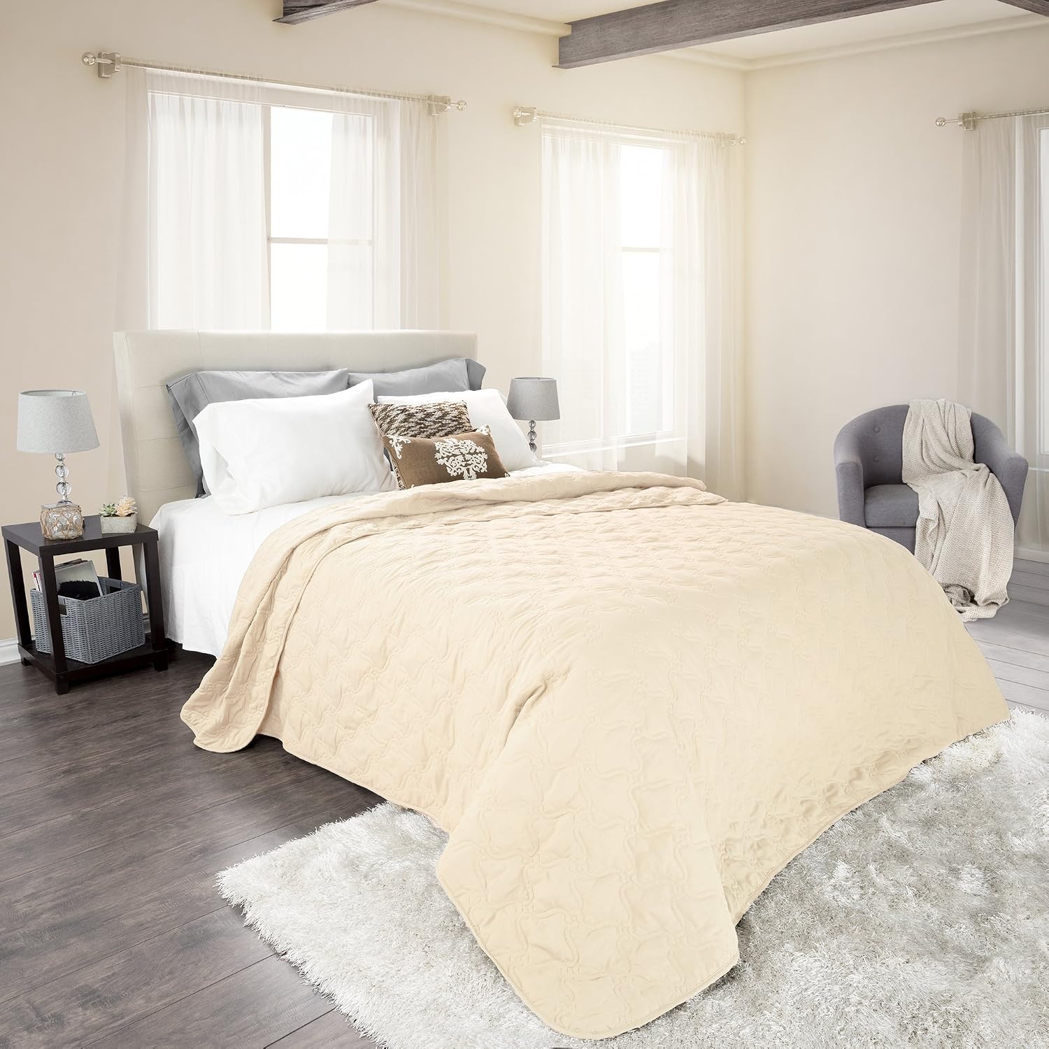 image:imageSolid Color Quilt by Lavish Home King BlackIvory