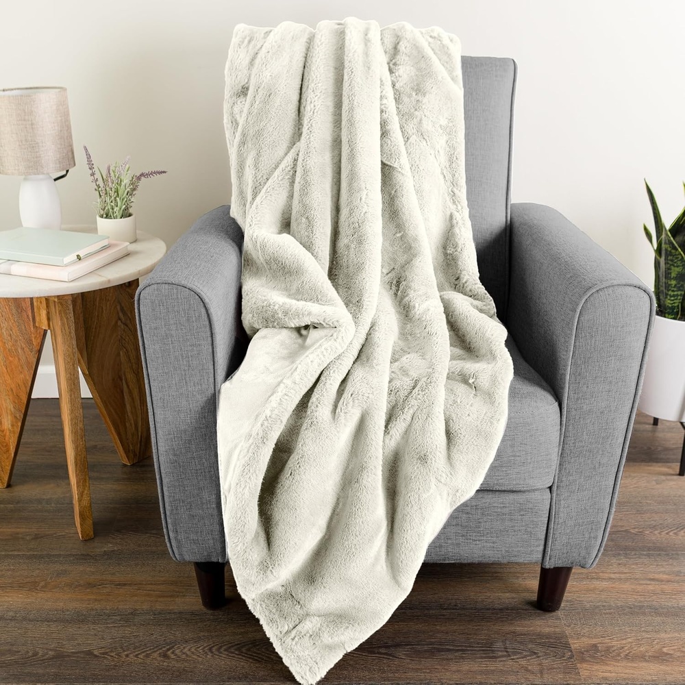 image:imageLavish Home Rabbit Fur 50 x 60 CreamCream